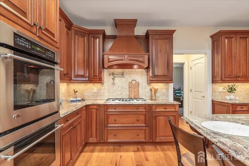 11 Madaline Rd, Edison, NJ 08820, Metuchen, New Jersey, United States. - Photo 18