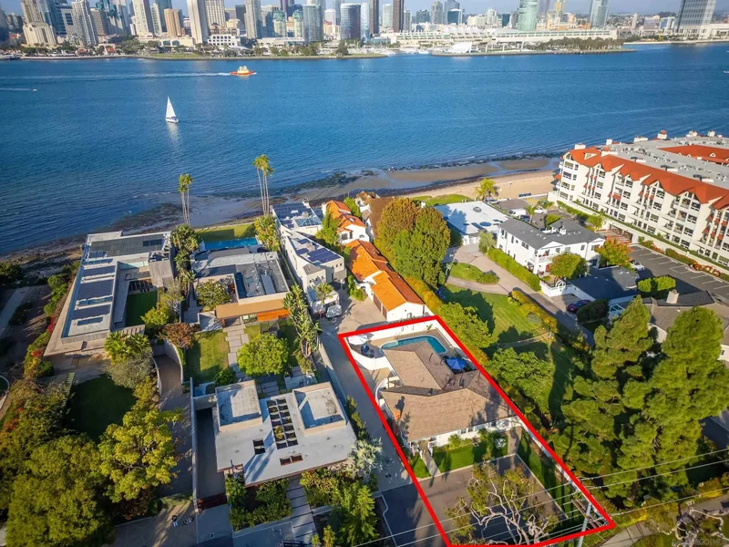 909 1st St, Coronado, California, United States. - Photo 23
