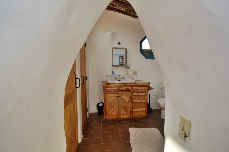 481 Camino Don Miguel, Santa Fe, NM 87505, Santa Fe, New Mexico, United States. - Photo 27