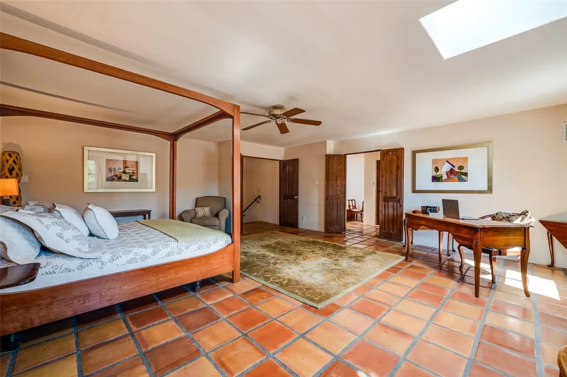 1073 Encantado Drive , Santa Fe, NM 87501, Santa Fe, New Mexico, United States. - Photo 32
