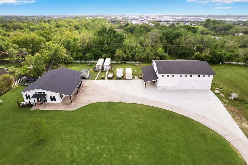 4 Bedrooms Single Family Detached