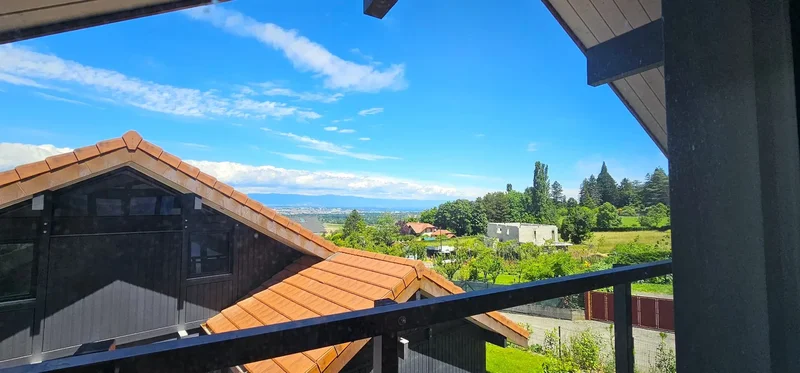 Bossey, Auvergne-Rhône-Alpes, France. - Photo 4