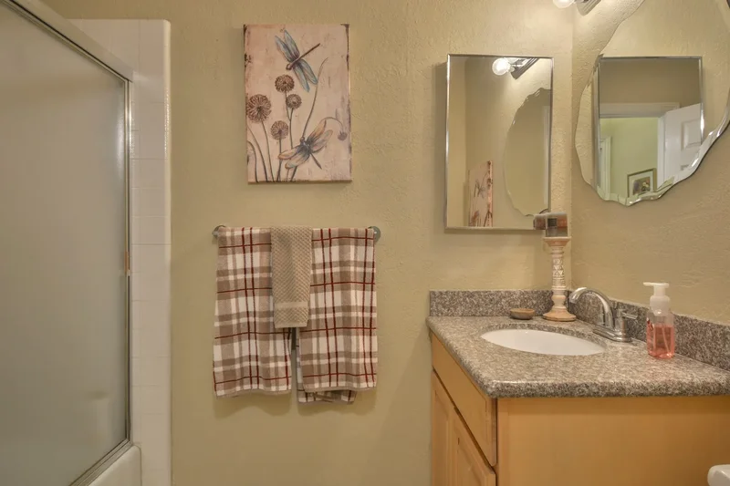 27657 Peninsula Drive unit 106 , Lake Arrowhead, CA 92352, Lake Arrowhead, California, United States. - Photo 13