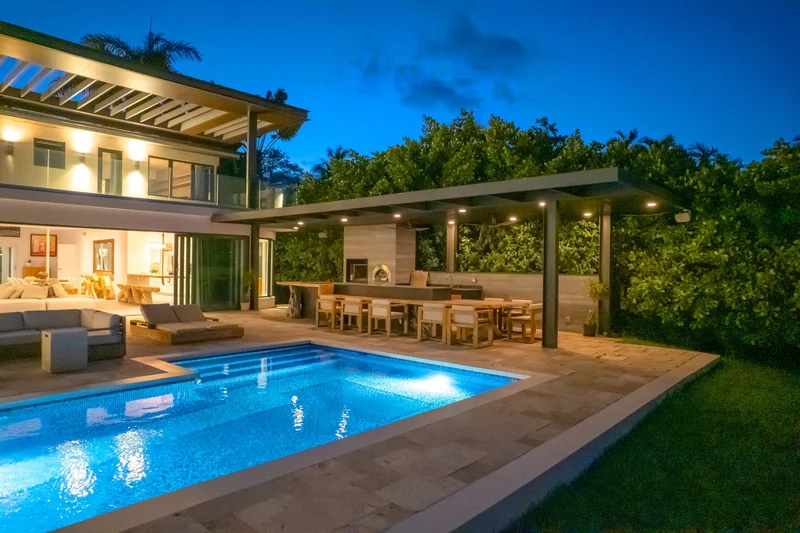 327 E Rivo Alto Dr , Miami Beach, FL 33139, Miami Beach, Florida, United States. - Photo 8