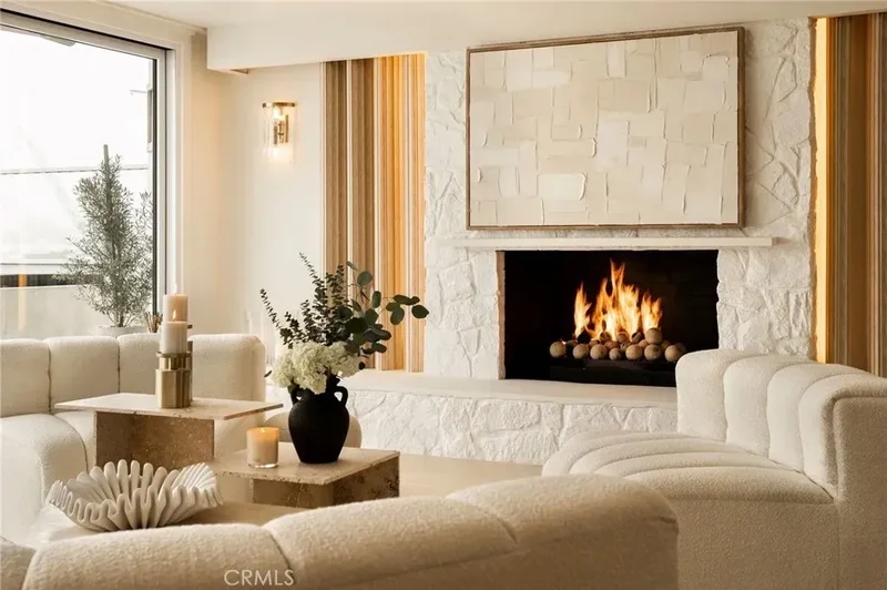 1344 W Bay Avenue, Newport Beach, California, United States. - Photo 8