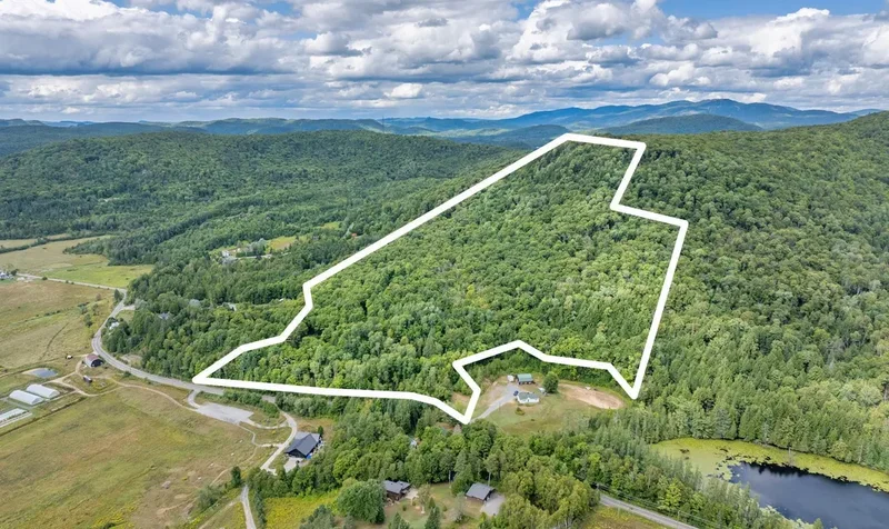 Mont-Tremblant Land