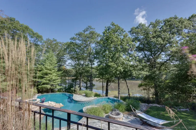 76 Sachem Head Rd, Guilford, Connecticut, United States. - Photo 2