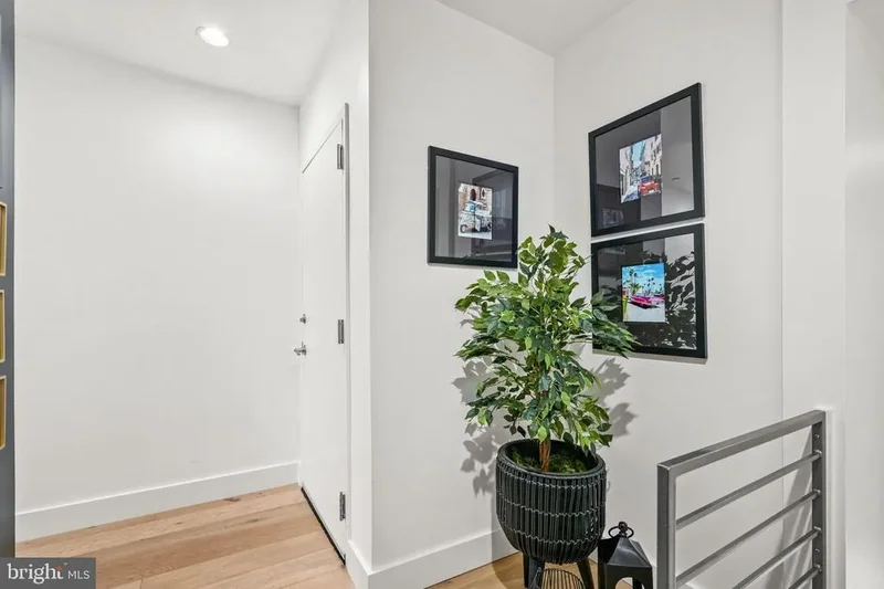 1606 CHESTNUT ST STREET #4, PHILADELPHIA, PA 19103, Philadelphia, Pennsylvania, United States. - Photo 31
