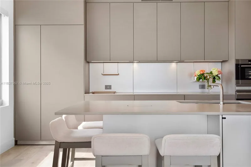 6101 Aqua Ave 602, Miami Beach, Florida, United States. - Photo 11