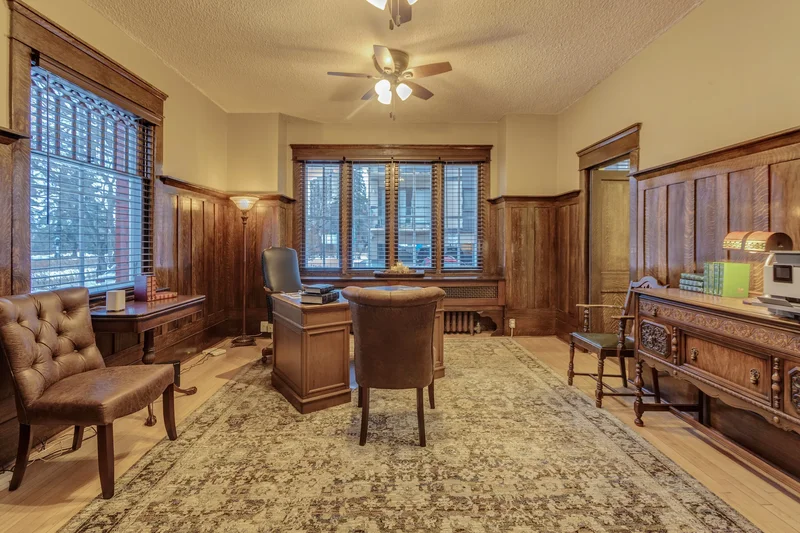 10417 Saskatchewan Drive NW, Edmonton, AB T6E 4R8, Edmonton, Alberta, Canada. - Photo 26