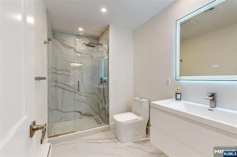 16 Columbine Road, Paramus, NJ, 07652, USA, Paramus, New Jersey, United States. - Photo 19