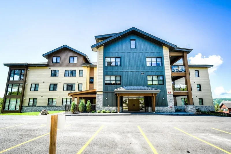 115 Ch. des Sous-Bois 305, Mont-Tremblant, Quebec, Canada. - Photo 46
