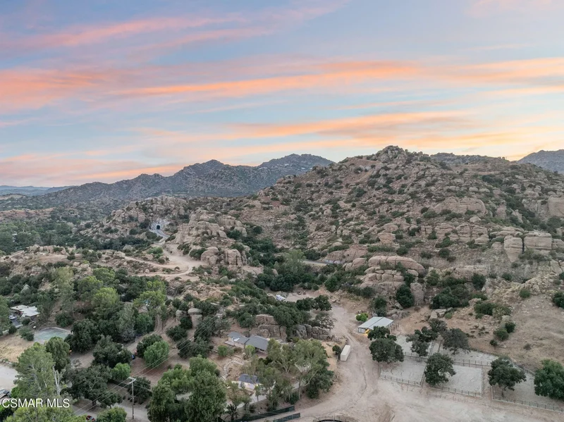 10869 Farralone Avenue, Los Angeles, California, United States. - Photo 29