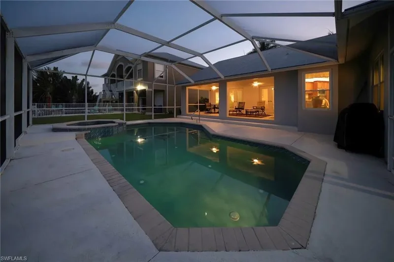 6075 Island Park CT, Fort Myers, Florida, United States. - Photo 4