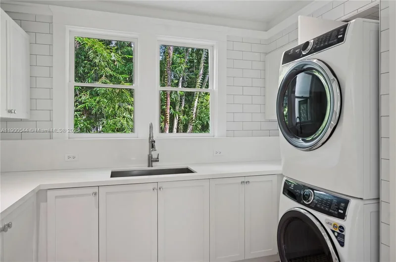 3701 Park Ave, Miami, Florida, United States. - Photo 56