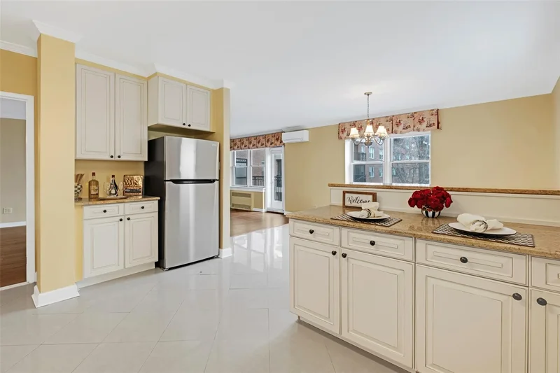 162-21 Powells Cove Boulevard, New York, New York, United States. - Photo 16