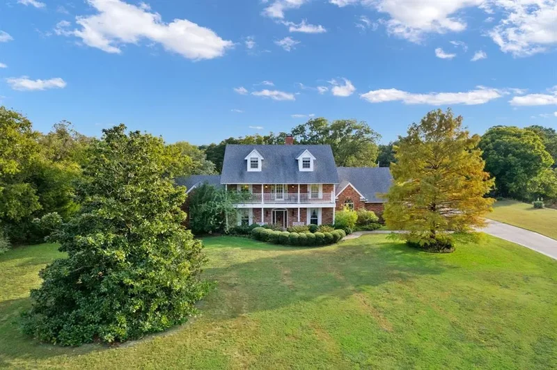 5 Bedrooms Single Family Detached