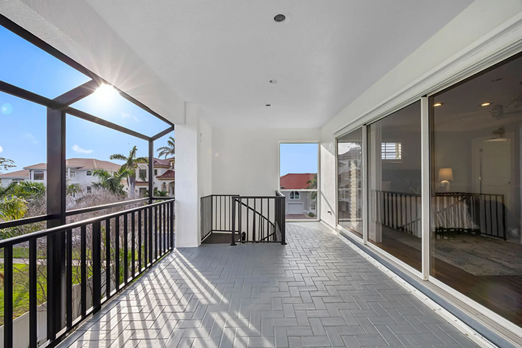 Exterior photo 11