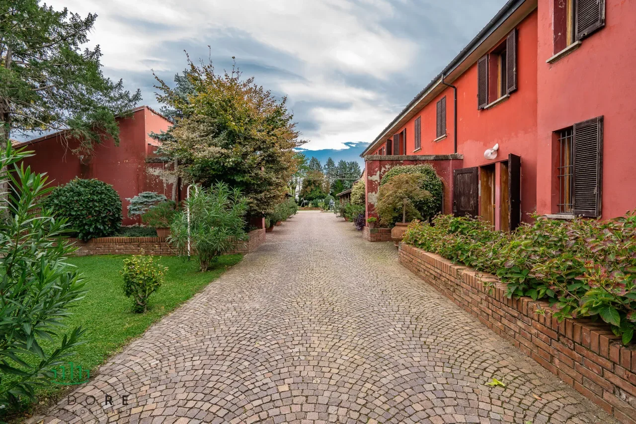 via Stradelli Guelfi, Poggio, Emilia-Romagna, Italy. - Photo 33