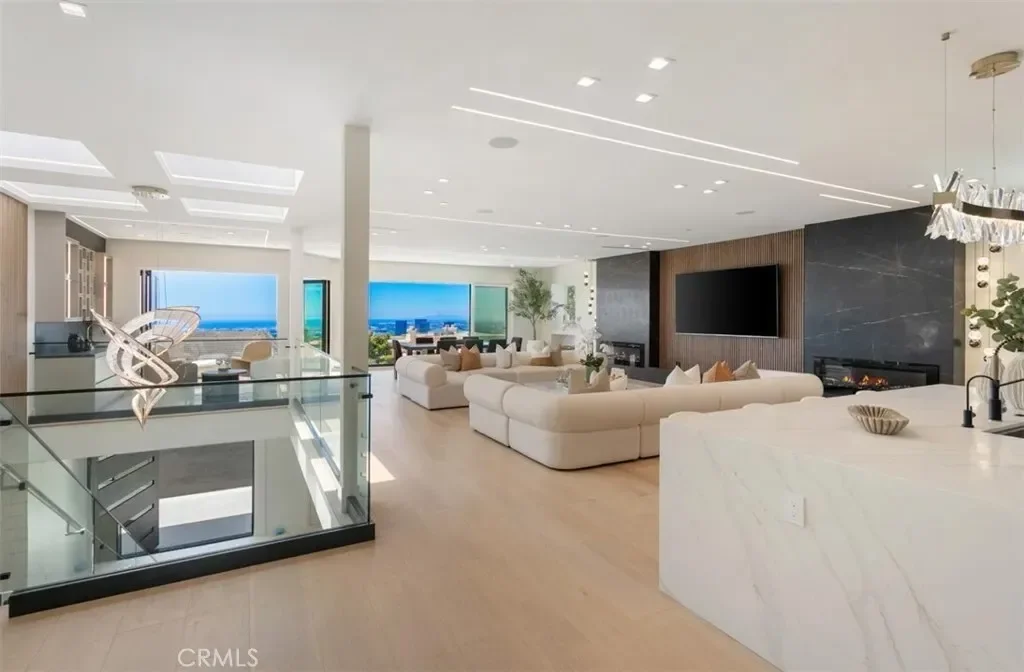 4 Narbonne, Newport Beach, California, United States. - Photo 11