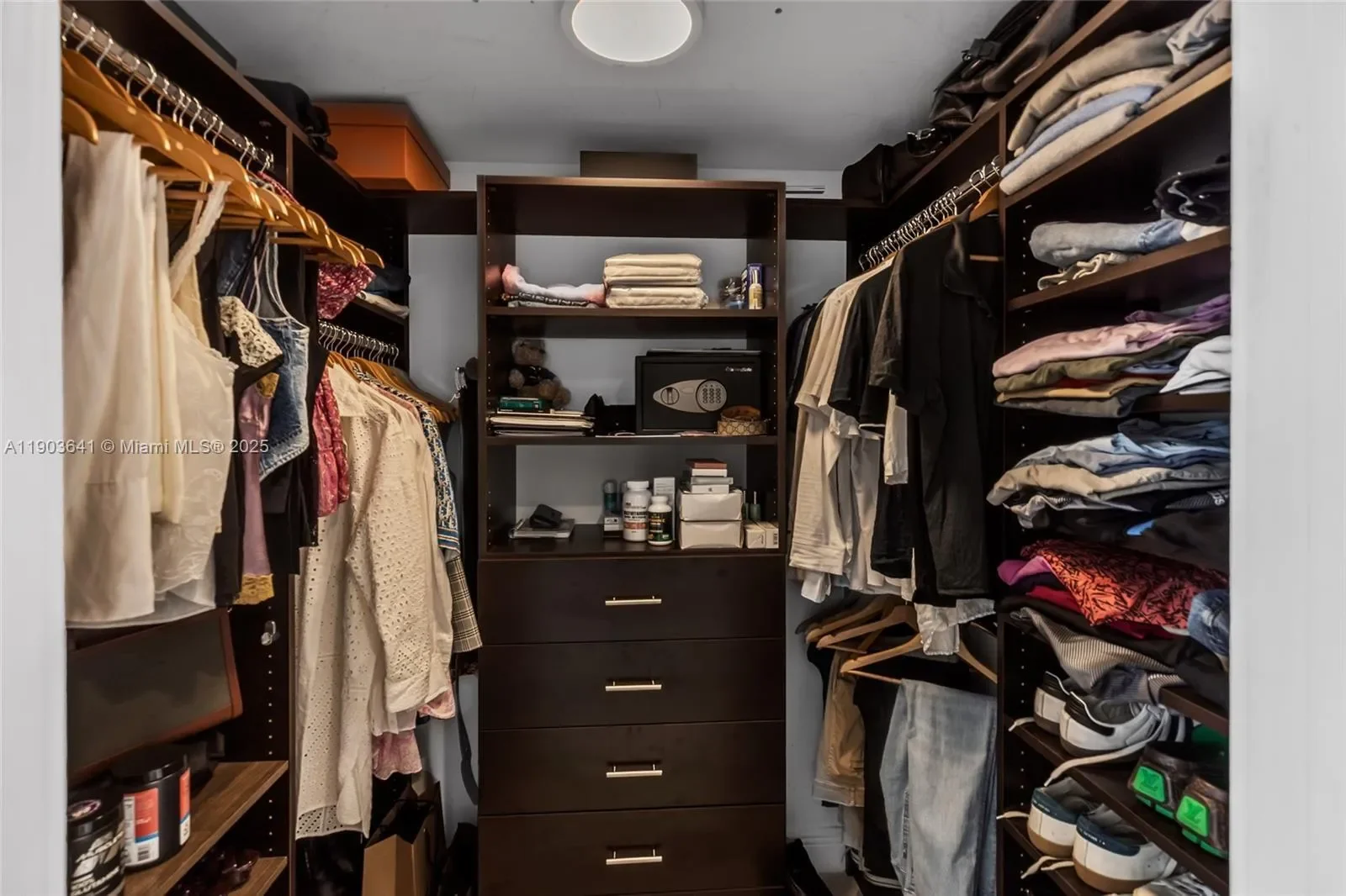 1800 S Ocean Dr 2207, Hallandale Beach, Florida, United States. - Photo 40