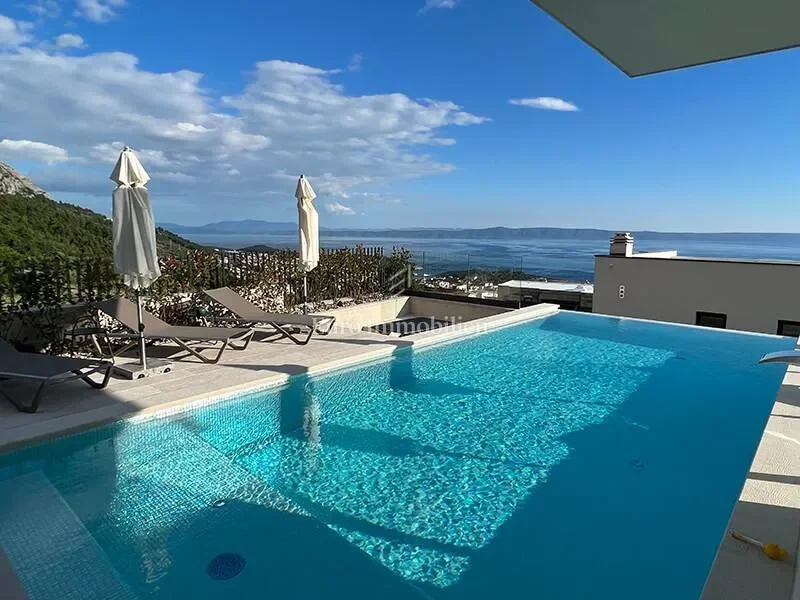 Makarska, Split-Dalmatia County, Croatia. - Photo 9