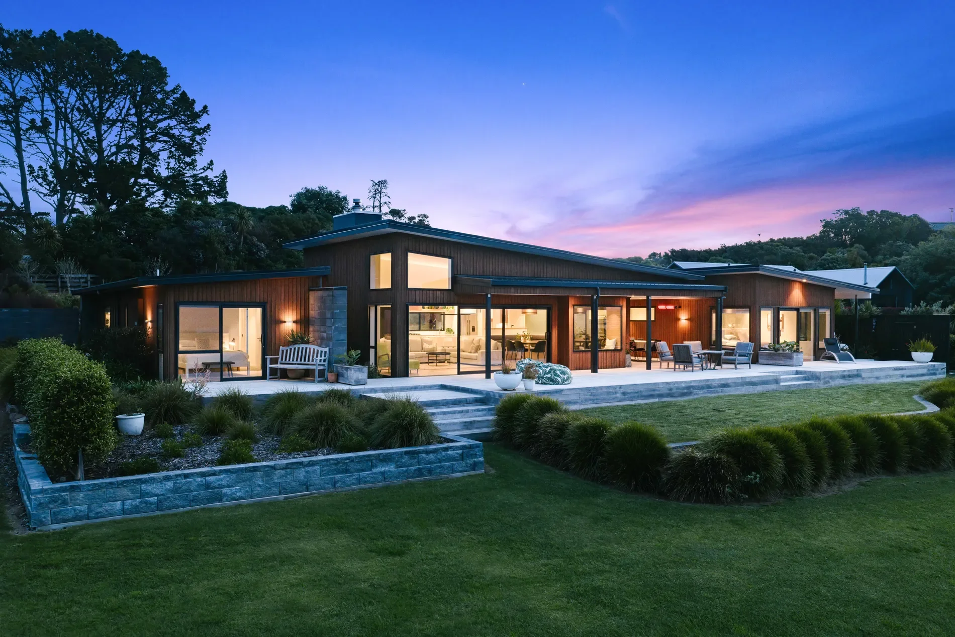Exterior photo 11