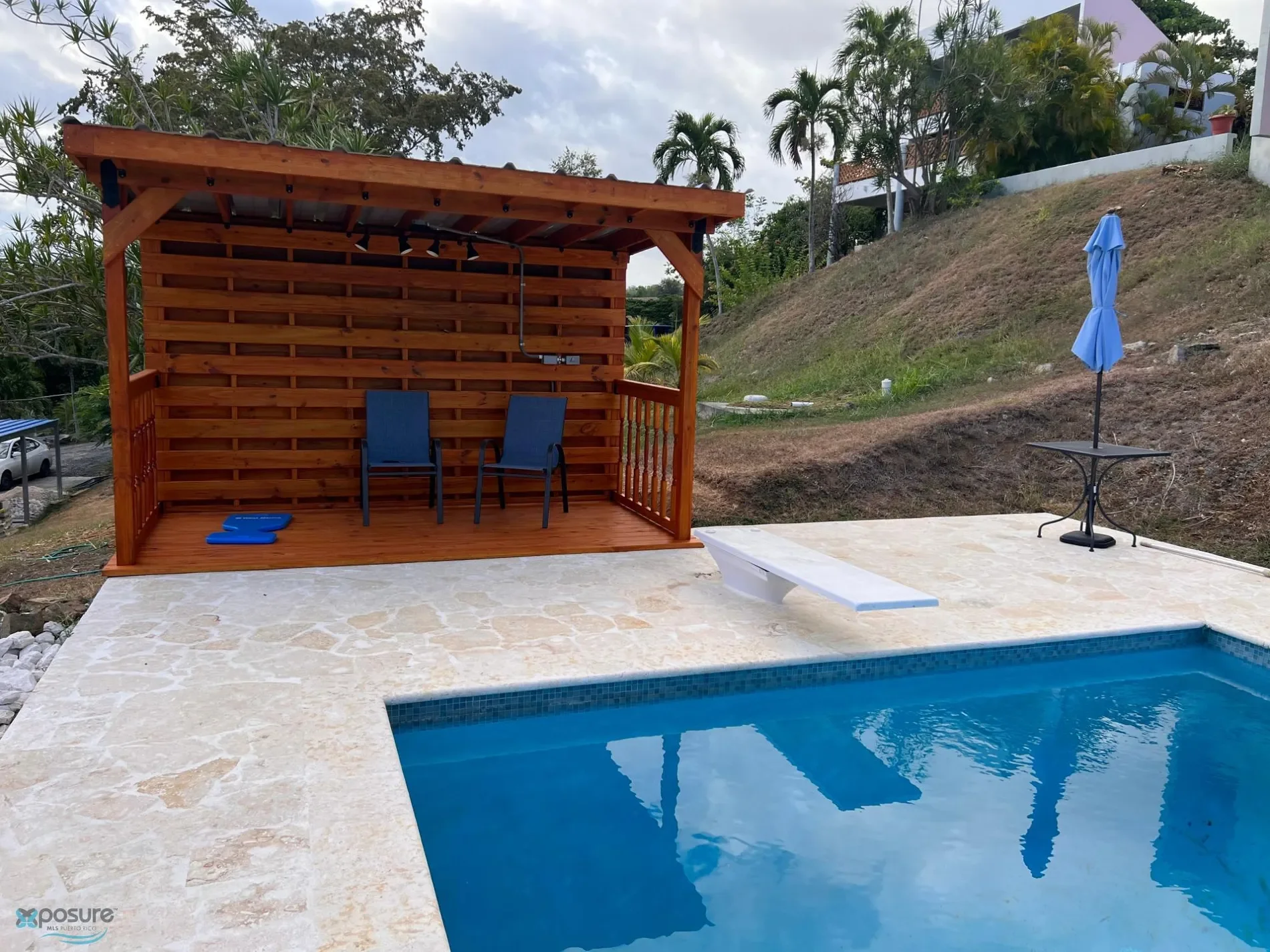 Exterior photo 10