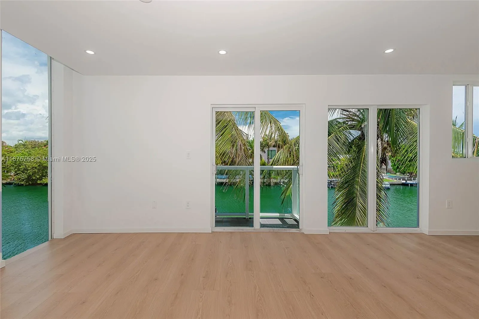 1975 Calais Dr, Miami Beach, Florida, United States. - Photo 8