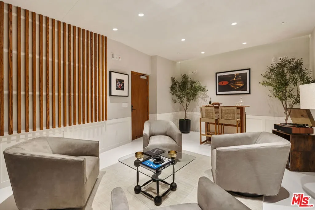 500 Molino Street 101, Los Angeles, California, United States. - Photo 27