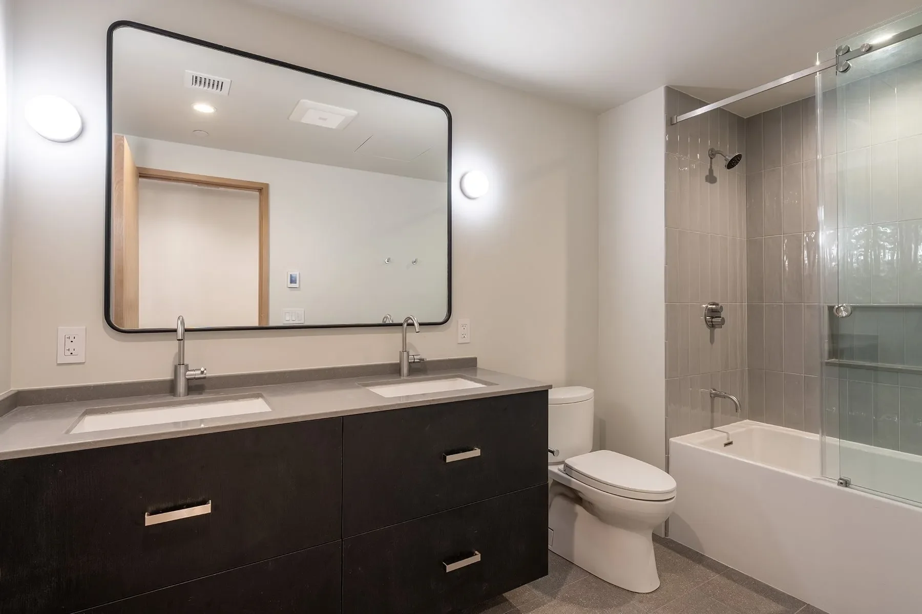 165 N Glenwood Street #23, Jackson, WY 83001, Jackson, Wyoming, United States. - Photo 2