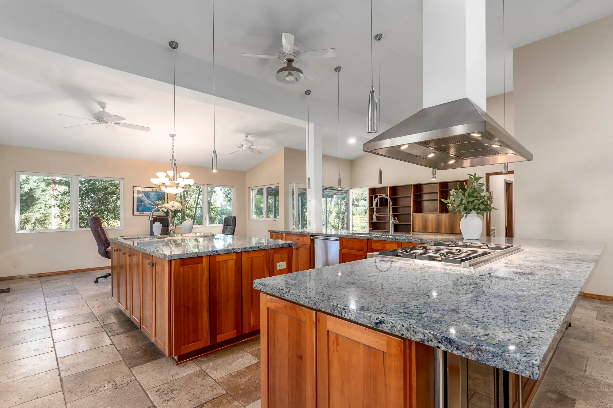 5653 Shirley Avenue , Tarzana, CA 91356, Los Angeles, California, United States. - Photo 15