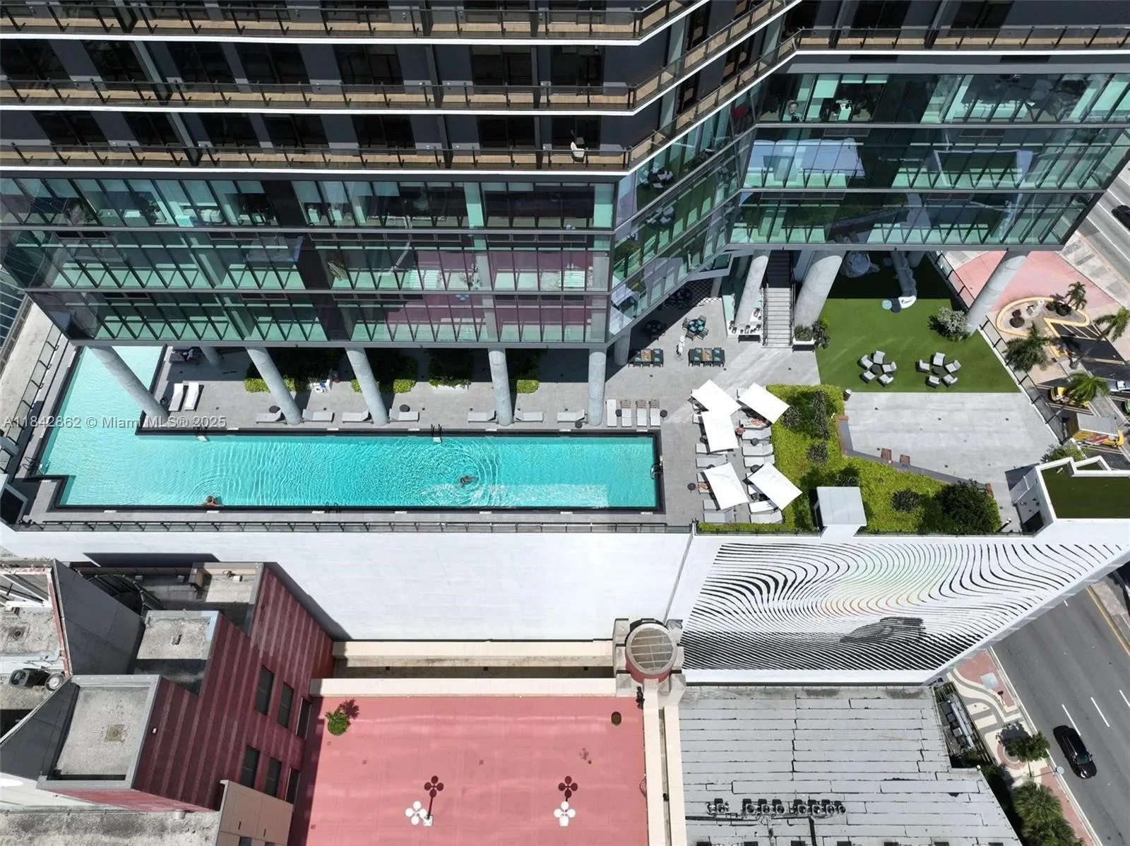 398 NE 5th St 1711, Miami, Florida, United States. - Photo 25