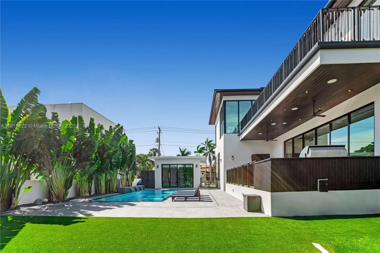 9045 Hawthorne Ave, Bal Harbour, Florida, United States. - Photo 2