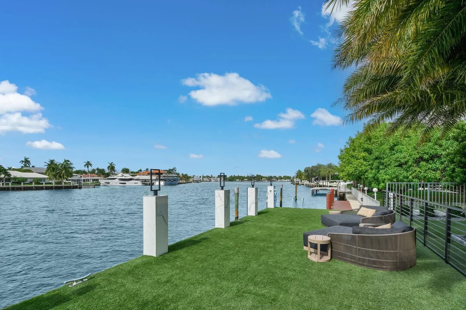 671 Middle River Dr, Fort Lauderdale, Florida, United States. - Photo 16