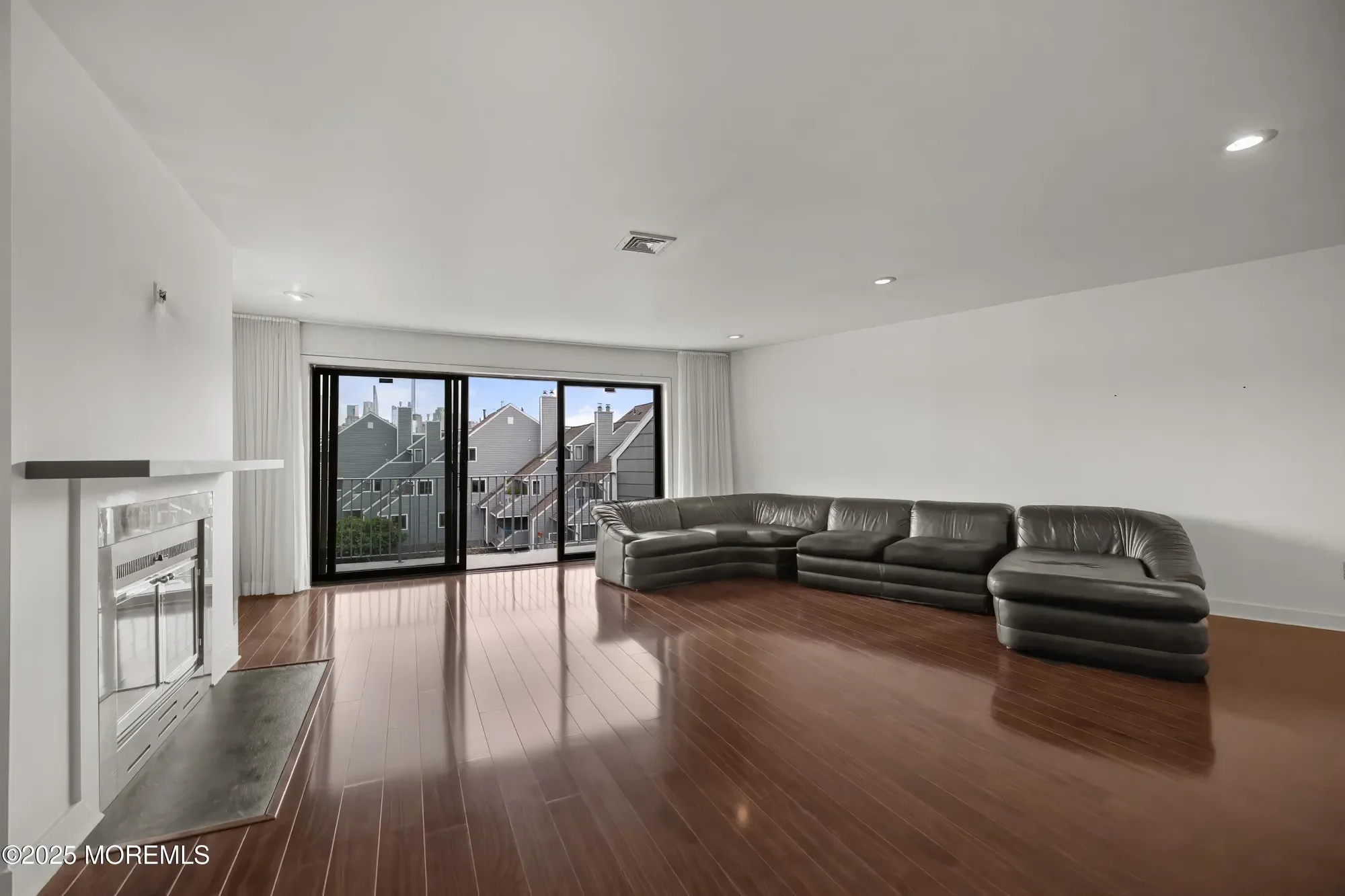 Gallery photo 2