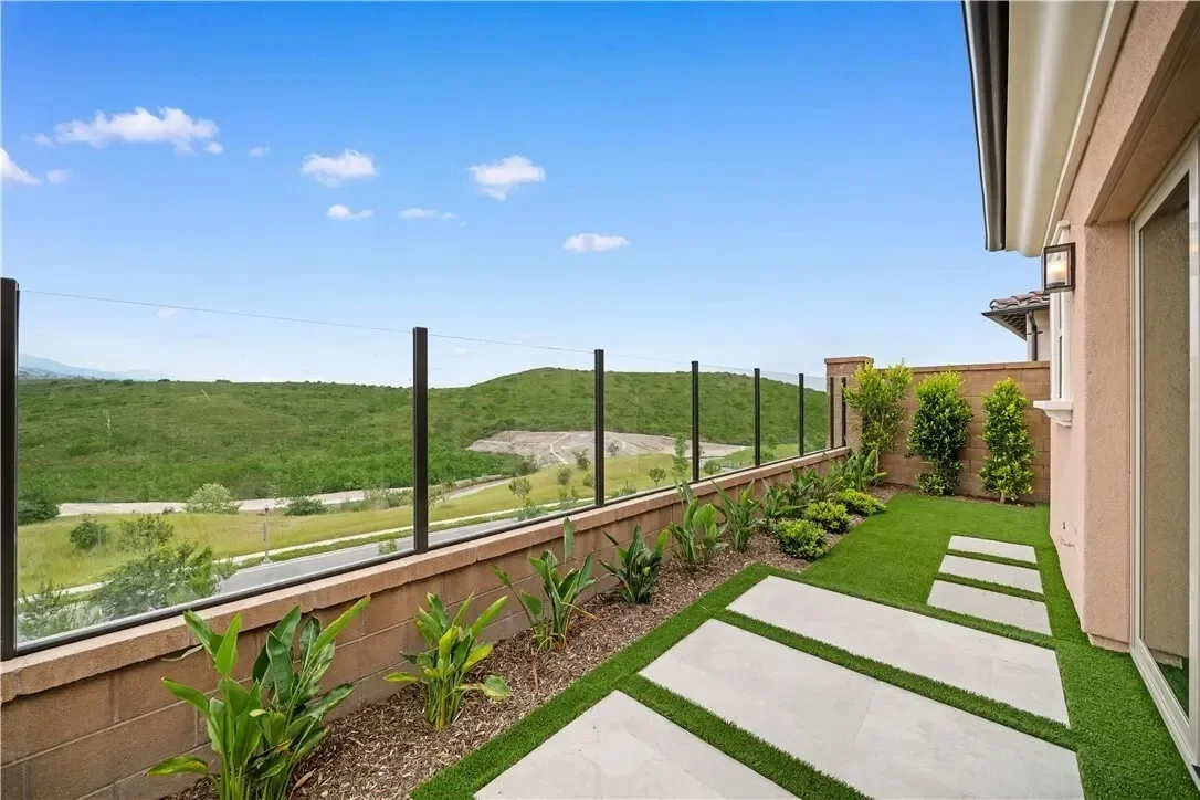 122 Mossvine, Irvine, California, United States. - Photo 42
