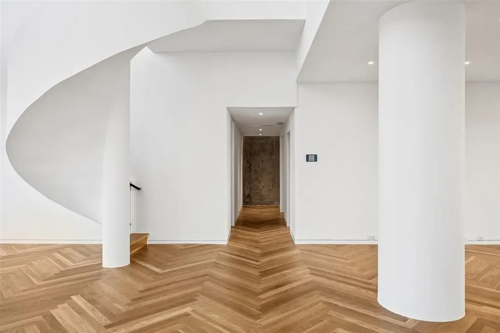 Gallery photo 6