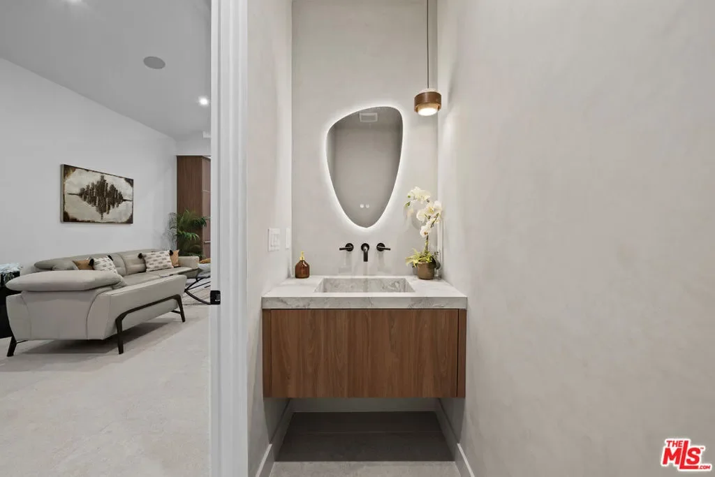 8982 Norma Place, Los Angeles, California, United States. - Photo 22