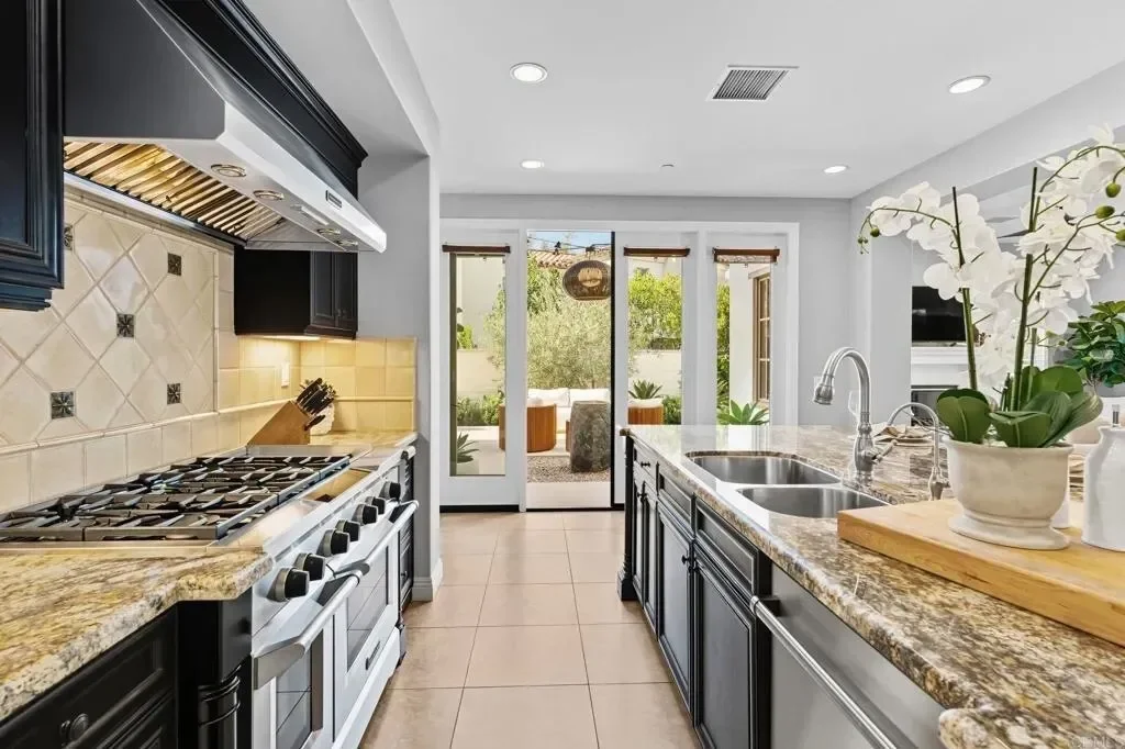 16941 Simple Melody Lane, Rancho Santa Fe, California, United States. - Photo 10