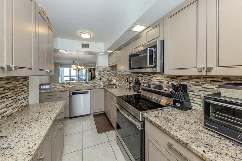 950 Tarpon Center Drive , 506, Venice, FL 34285, Venice, Florida, United States. - Photo 14