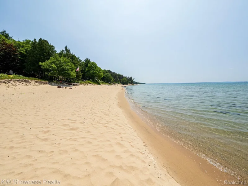 5146 LOWER SHORE Drive, West Traverse Twp, MI 49740, Wequetonsing, Michigan, United States. - Photo 76