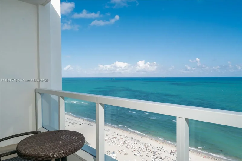 4391 Collins Ave 1911/1909/1910/1912, Miami Beach, Florida, United States. - Photo 14