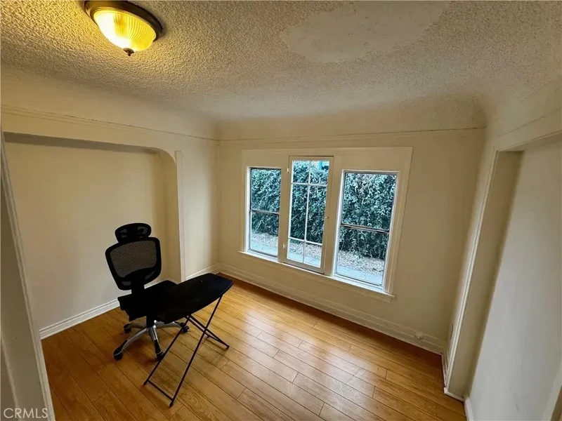 1730 N Kenmore Avenue, Los Angeles, California, United States. - Photo 11