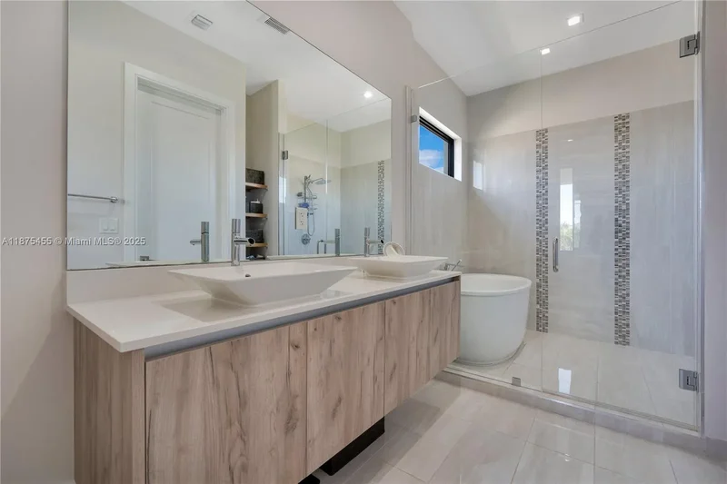 8279 NW 43rd St, Miami Springs, Florida, United States. - Photo 19