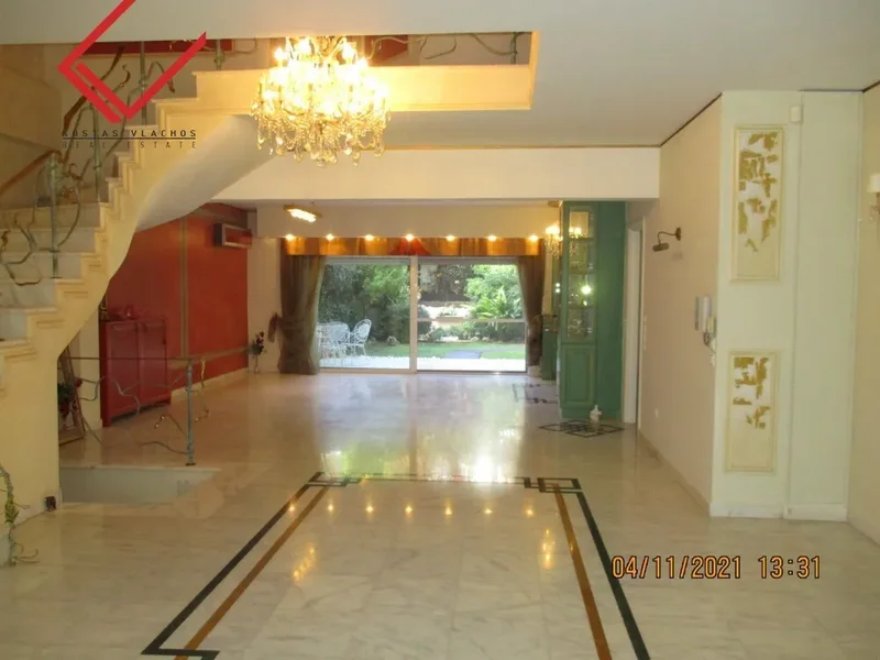 Maisonette 280sqm in Vari - Varkiza