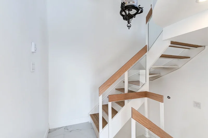 3054Z Le Boulevard, Montréal, Quebec, Canada. - Photo 20