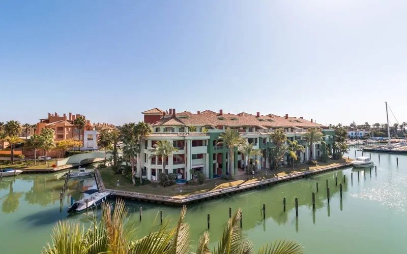 Urbanizacion Isla del Pez Barbero ,Puerto de Sotogrande-La Marina Sotogrande,  Sotogrande,  Sotogrande Puerto,  2ª Planta, Sotogrande, San Roque, Andalusia. - Photo 19