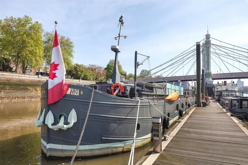 Cadogan Pier Chelsea Embankment, London, UNITED KINGDOM OF GREAT BRITAIN AND NORTHERN IRELAND, London, England, United Kingdom. - Photo 3