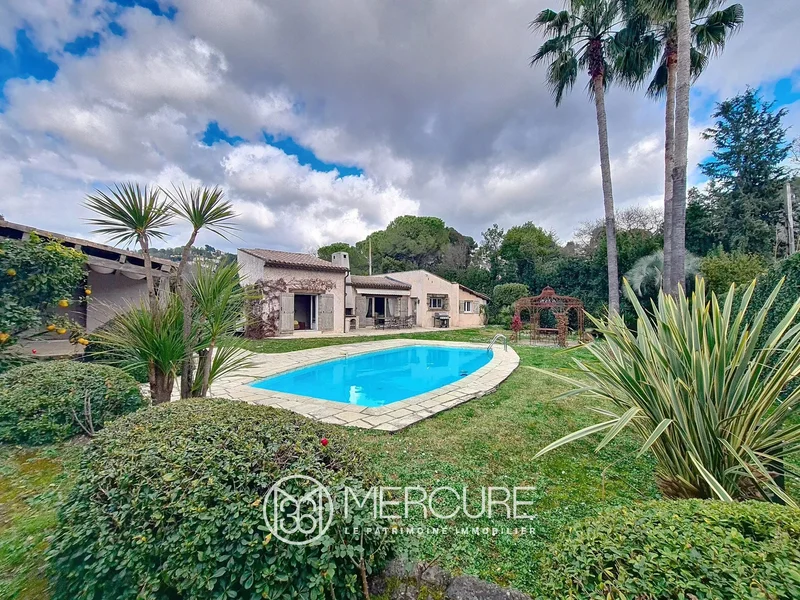 Mougins, Provence-Alpes-Côte d'Azur, France. - Photo 1